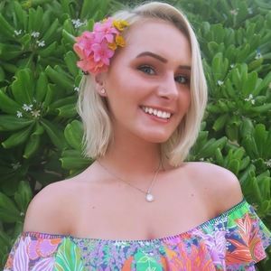 Meet your Posher, Jasmine